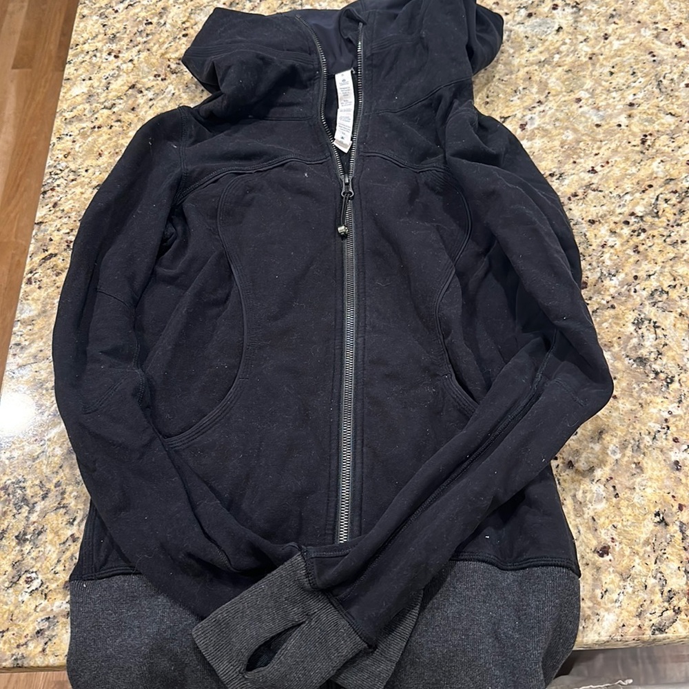 Lululemon women’s hooded zip-up